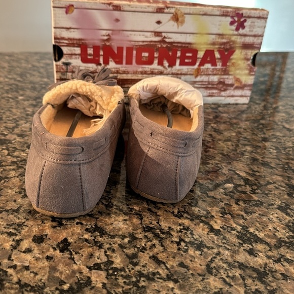 Unionbay Yum tassel moccasin slipper NIB 7.5 - Picture 4 of 8